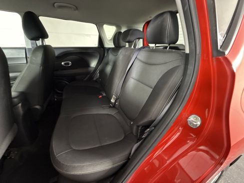 Used 2019 Kia Soul w/ Convenience Package image 27