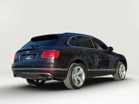 Used 2018 Bentley Bentayga Onyx Edition image 50