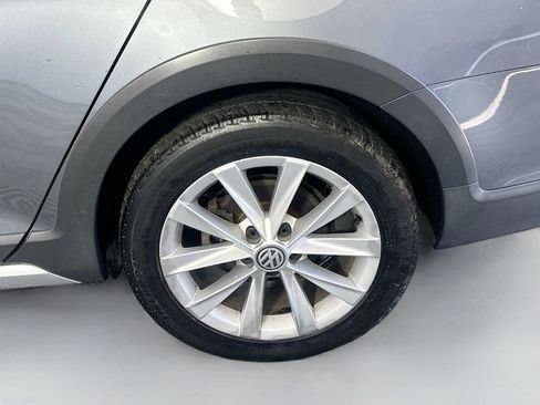 Used 2019 Volkswagen Golf Alltrack SE AWD/4WD image 31