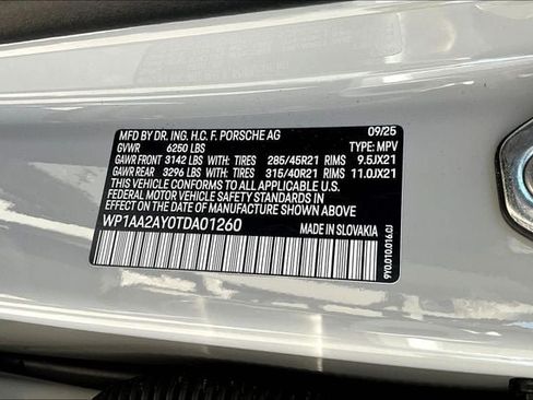 Used 2026 Porsche Cayenne AWD/4WD image 19