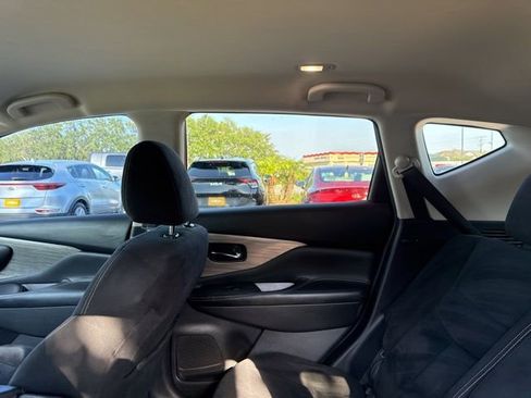 Used 2018 Nissan Murano SV FWD image 24