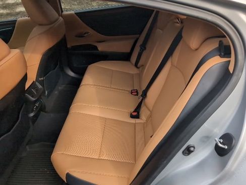 Certified 2023 Lexus ES 300h 300h w/ Premium Package image 25