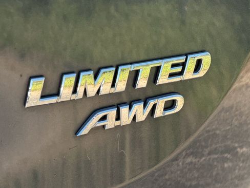 Used 2013 Toyota RAV4 Limited AWD/4WD image 17