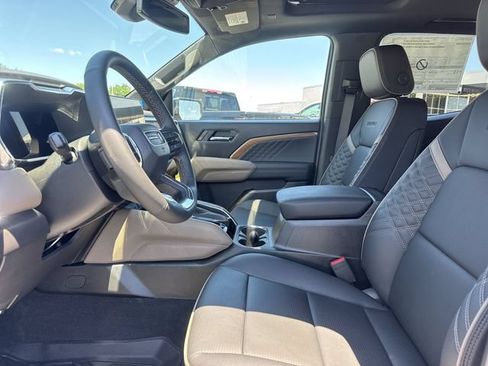 New 2026 GMC Canyon Denali AWD/4WD image 13