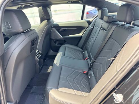 Used 2025 BMW 530i image 13