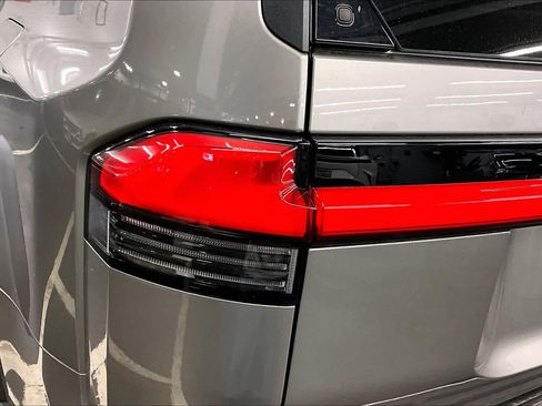 Used 2024 Lexus GX 550 image 28