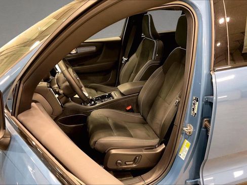 Certified 2023 Volvo XC40 B5 Plus w/ Climate Package AWD/4WD image 21