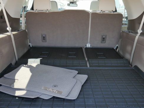 Used 2023 GMC Yukon XL Denali AWD/4WD image 35