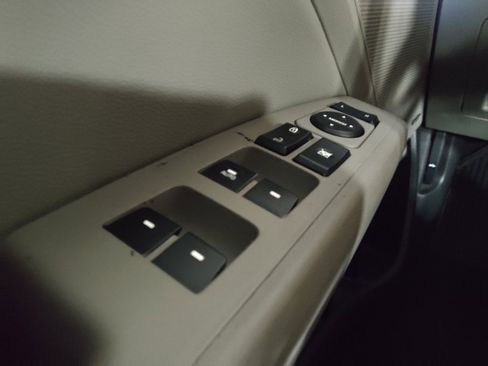 Used 2019 Hyundai Elantra Limited FWD image 27