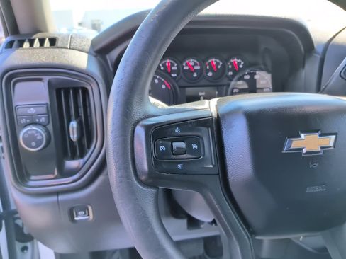 Used 2020 Chevrolet Silverado 1500 Custom w/ Custom Value Package image 14