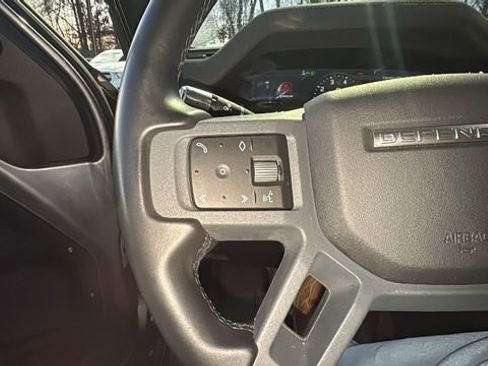 Used 2022 Land Rover Defender 110 X-Dynamic SE image 15