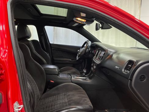 Used 2019 Dodge Charger Scat Pack w/ Daytona Edition Group RWD image 30
