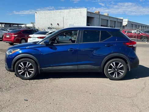 Used 2018 Nissan Kicks SV image 8