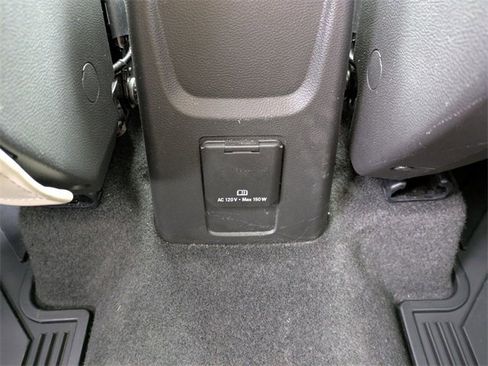 Used 2020 Buick Encore Essence w/ Experience Buick Package image 18