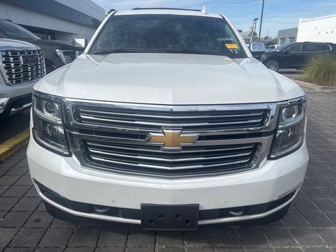 Used 2020 Chevrolet Suburban Premier w/ Premier 6.2L Value Package image 6