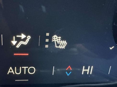 Used 2025 GMC Acadia Elevation image 29