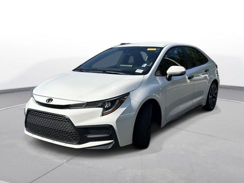 Used 2022 Toyota Corolla SE FWD image 2