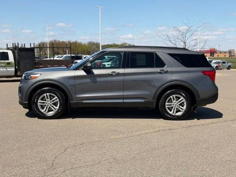 Used 2021 Ford Explorer XLT w/ Class III Trailer Tow Package AWD/4WD image 9
