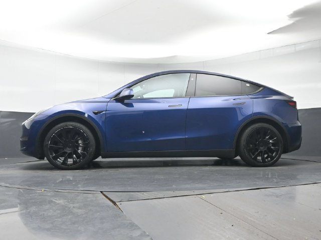 Used 2023 Tesla Model Y Long Range AWD/4WD image 28
