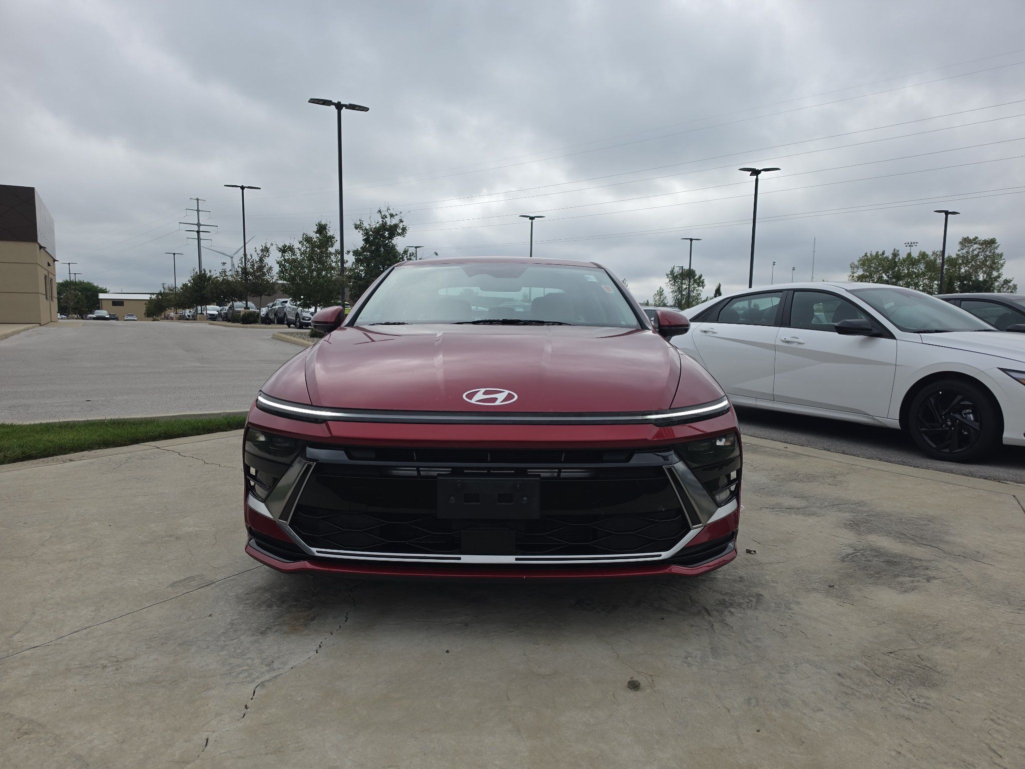 Used 2024 Hyundai Sonata SEL FWD image 2