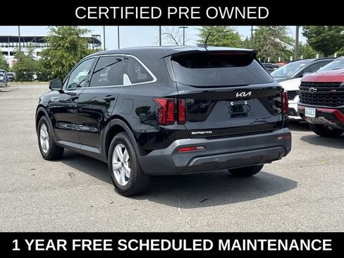 Used 2023 Kia Sorento LX FWD image 4