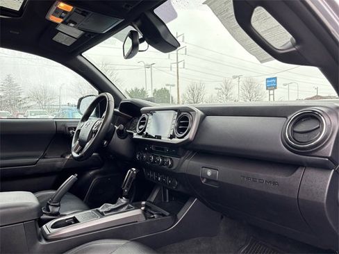 Used 2020 Toyota Tacoma TRD Sport image 30