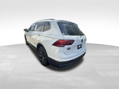 Used 2024 Volkswagen Tiguan SE AWD/4WD image 4
