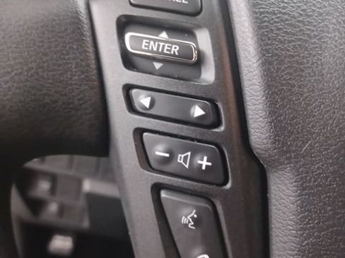 Used 2025 Nissan Frontier SV RWD image 20
