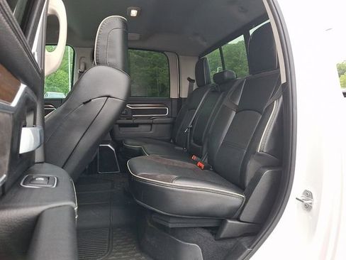 Used 2024 RAM 3500 Laramie AWD/4WD image 10