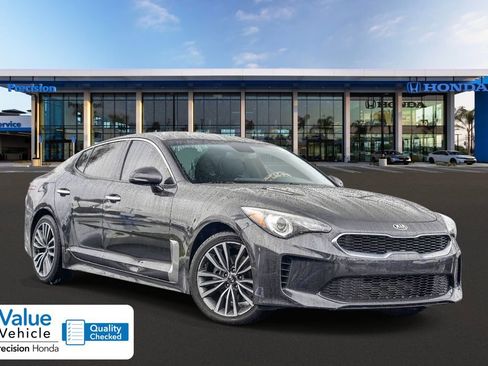 Used 2019 Kia Stinger image 1
