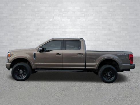 Certified 2022 Ford F250 Lariat w/ Tremor Off-Road Package image 7