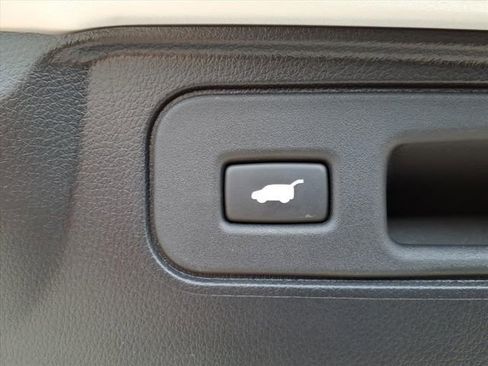 Used 2025 Honda Passport Black Edition image 11