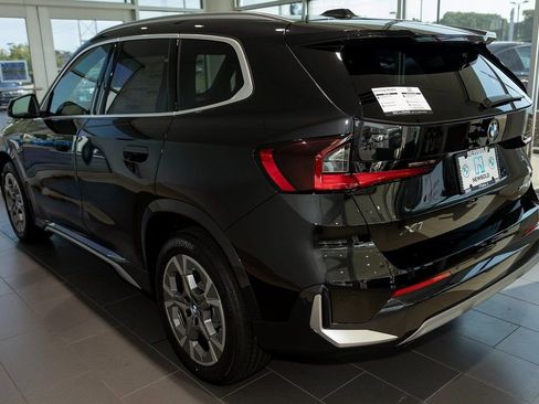 Used 2025 BMW X1 xDrive28i w/ Technology Package image 4