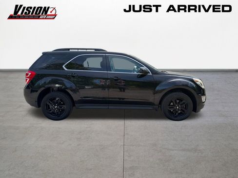 Used 2017 Chevrolet Equinox LT AWD/4WD image 4