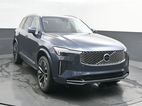 New 2026 Volvo XC90 B5 Core AWD/4WD image 1