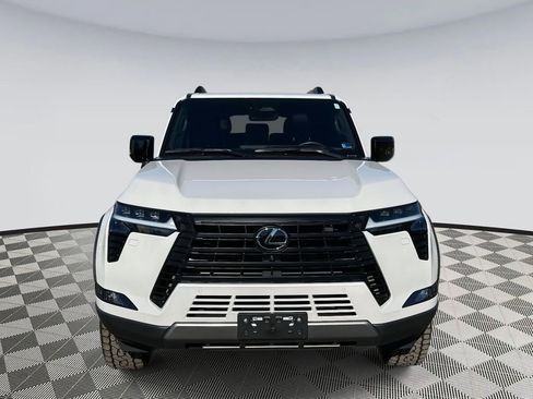 Used 2024 Lexus GX 550 image 6