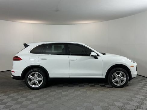 Used 2017 Porsche Cayenne AWD/4WD image 4
