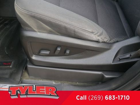 Used 2018 Chevrolet Silverado 1500 LT w/ All Star Edition image 24