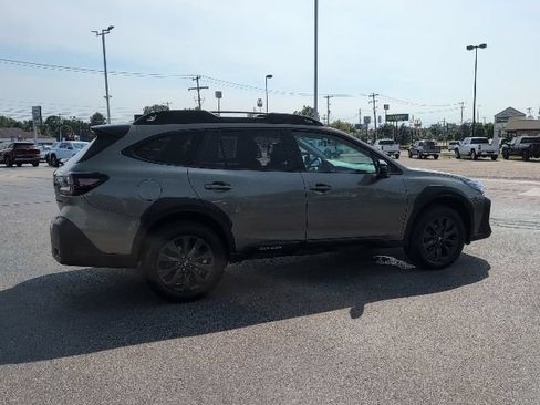 Used 2025 Subaru Outback Onyx Edition AWD/4WD image 9