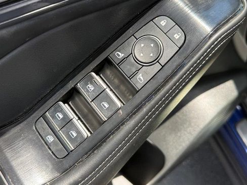 Used 2023 Nissan Rogue SL AWD/4WD image 17