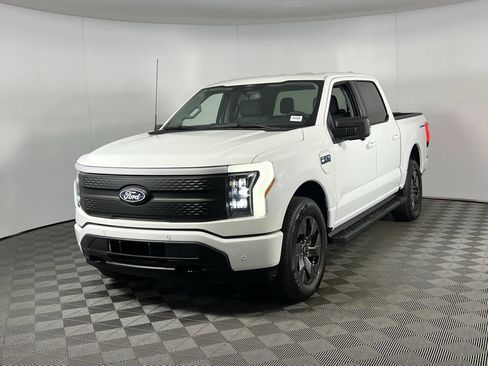 Used 2024 Ford F150 Lightning Flash w/ Max Trailer Tow Package image 3