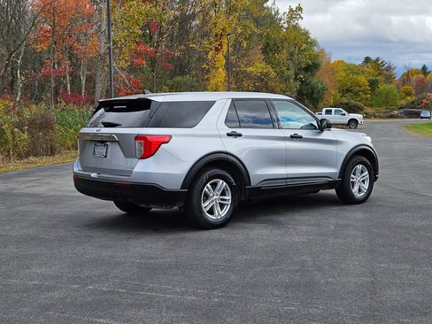 Certified 2022 Ford Explorer 4WD image 3