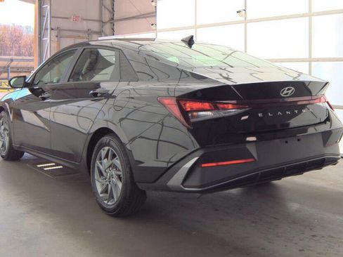 Used 2024 Hyundai Elantra SEL image 4