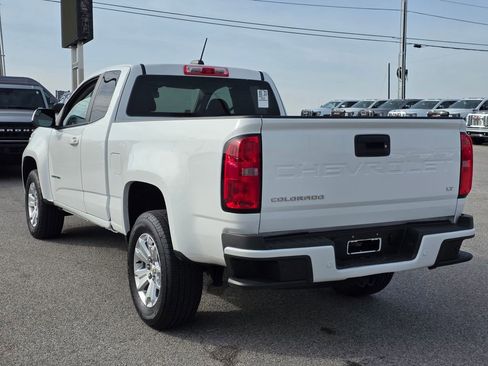 Used 2022 Chevrolet Colorado LT w/ Fleet Safety Package image 5
