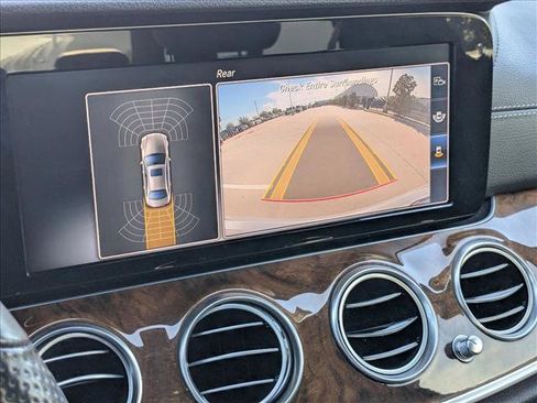 Used 2017 Mercedes-Benz E 300 4MATIC image 13
