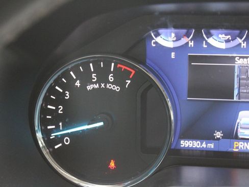 Used 2022 Ford Expedition Limited image 16