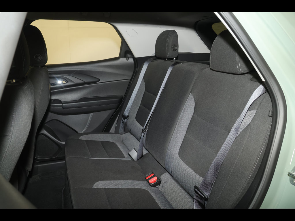 Used 2025 Chevrolet TrailBlazer LS w/ LS Convenience Package FWD image 26