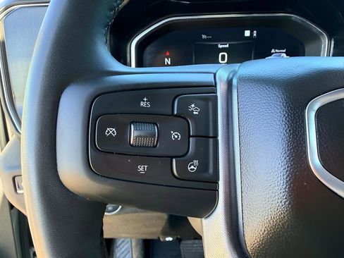 Used 2025 GMC Sierra 1500 SLT image 25