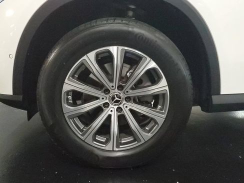 Used 2024 Mercedes-Benz GLC 300 image 7
