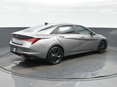 Certified 2023 Hyundai Elantra SEL FWD image 6